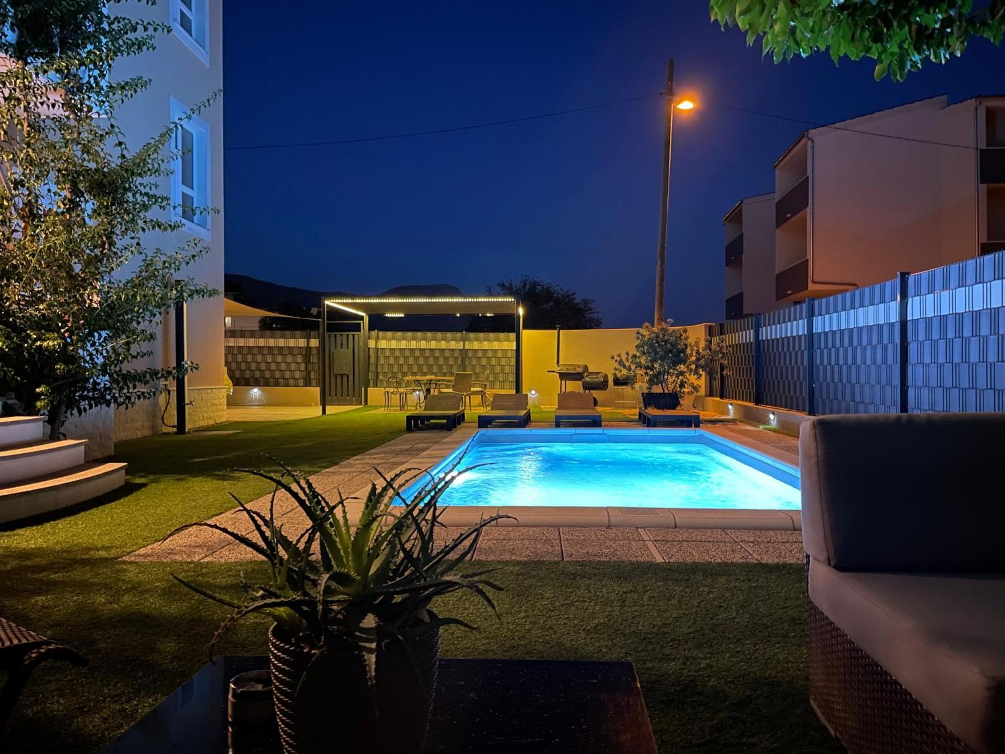 Villa Andrijana - Exclusively Yours - Family Getaway With Private Pool Kaštela Exterior foto
